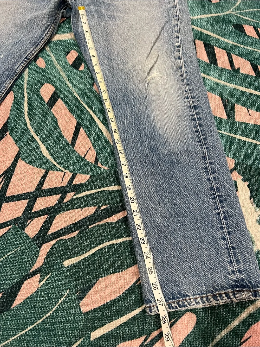 Vintage 1996 Levi’s 501xx Buttonfly Distressed Denim Jeans 34x30 481 CO21